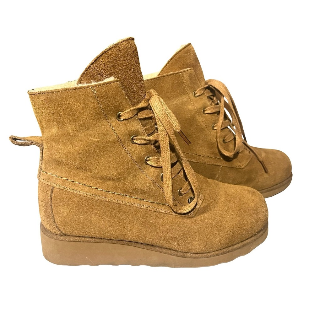 BEARPAW Boots Womens Cow Suede Upper Sheepskin Wool Lining Hickory Krista Size 7